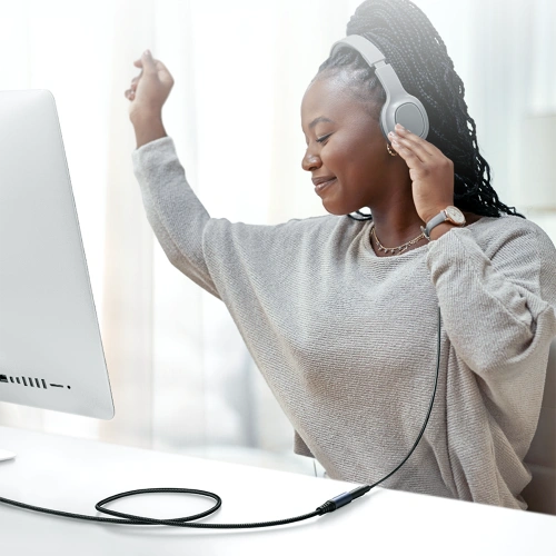 Kabel audio Joyroom SY-A09 mini jack 3.5mm żeński / AUX mini jack 3.5mm męski 1.2 m czarny