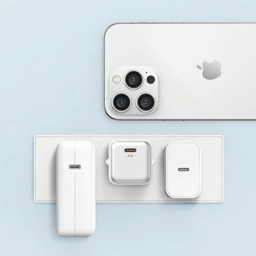 Ładowarka sieciowa USAMS US-CC183 USB-C 20W PD3.0 + kabel US-SJ610 USB-C / Lightning biały/white