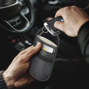 Hurtownia GSM - Tech-Protect KLR100 faraday ketrec Tok Kulcs nélküli RFID Jel Blokkoló Eset Szén - THP3381 - {ean13} - Hurt
