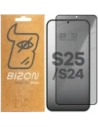 Prywatyzující tvrzené sklo Bizon Glass Edge Shadow pro Samsung Galaxy S25/S24 z černým rámečkem.