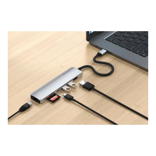 HUB Satechi 7-in-1 USB-C Slim Multiport Adapter with Ethernet USB-C / 2xUSB-A, USB-C PD, HDMI 4K, czytnik kart, Ethernet silver