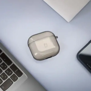 Hurtownia GSM - Elastické pouzdro s karabinou Bizon Case Headphone Clear pro Apple AirPods 4 průhledně-černé - BIZ8029 - {ean13} - Hurt