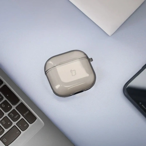 Elastyczne etui z karabińczykiem Bizon Case Headphone Clear do Apple AirPods 4 przezroczysto-czarne