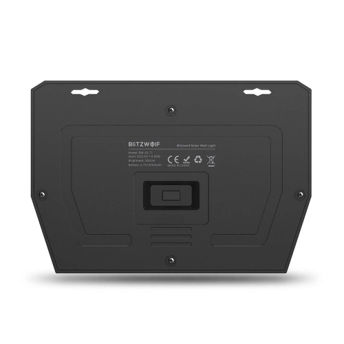 Zewnętrzna lampa solarna LED Blitzwolf BW-OLT1 z czujnikiem ruchu i zmierzchu, 2200mAh
