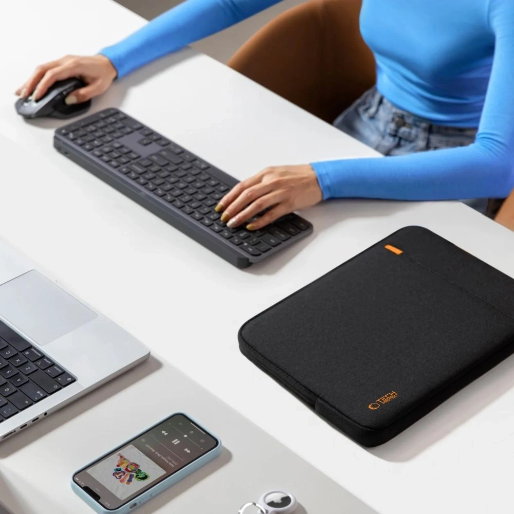 Hurtownia GSM - Tech-Protect Defender Laptop 15-16 Schwarz - THP3907 - {ean13} - Hurt