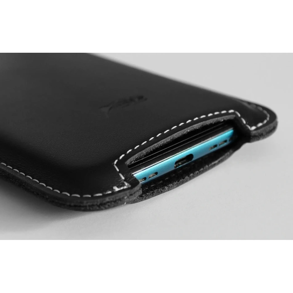 Wholesale LURESKO NORTHERN XXXL leather case slip-on for phone (black smooth with white thread) - LUR43 - {ean13} - Hurt