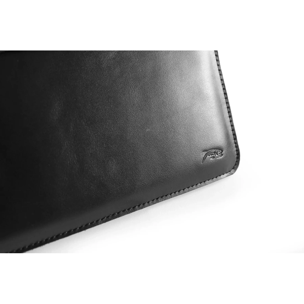 Wholesale LURESKO CLAYER XL2 GKL leather case for tablet 249 x 181 x 9mm (black smooth with black thread) - LUR58 - {ean13} - Hurt