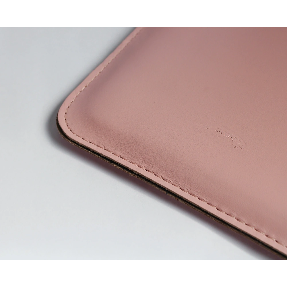 Wholesale LURESKO MASTER S leather case for ebook 162x113x9mm (smooth pink with pink thread) - LUR63 - {ean13} - Hurt