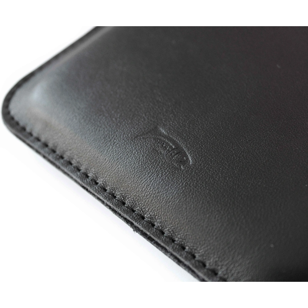 Wholesale LURESKO MASTER S leather case for ebook 162x113x9mm (black smooth with black thread) - LUR67 - {ean13} - Hurt