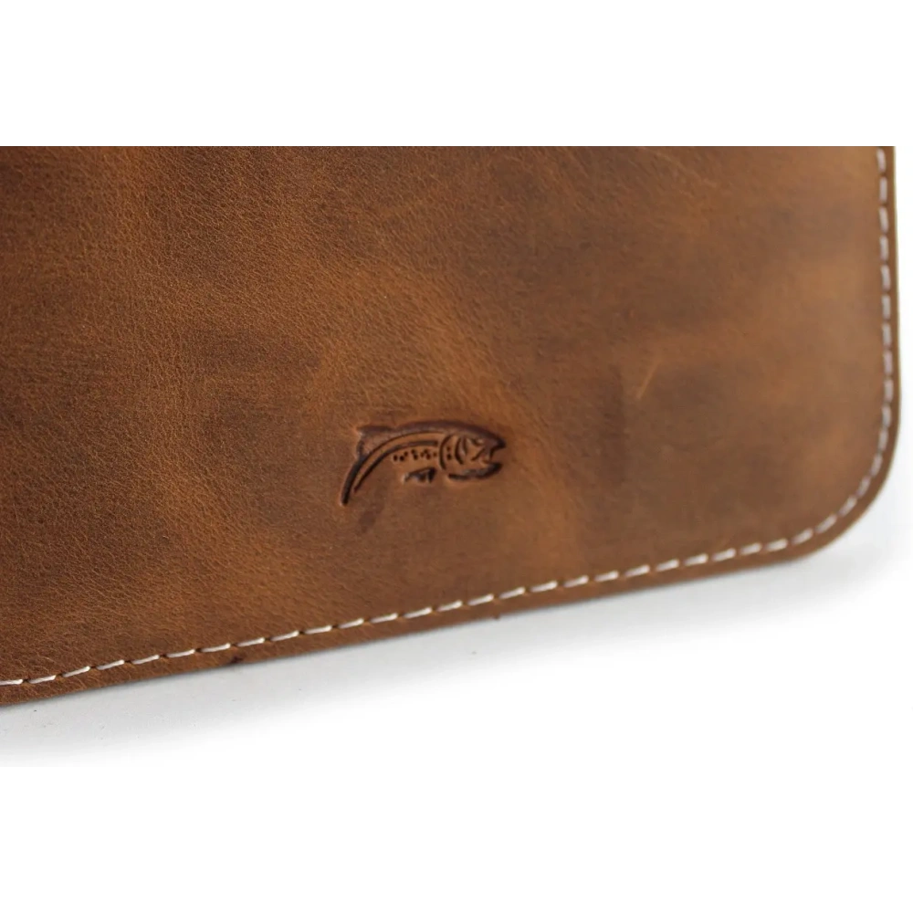 Wholesale LURESKO MASTER S leather case for ebook 162x113x9mm (vintage brown with white thread) - LUR68 - {ean13} - Hurt