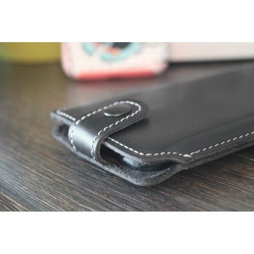 Skórzane etui LURESKO SOFIJA XXL uniwersalne zapinane na pasek (różowy gładki biała nić)