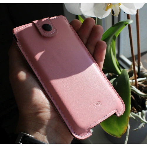 Skórzane etui LURESKO SOFIJA XXL uniwersalne zapinane na pasek (czerwony vintage biała nić)