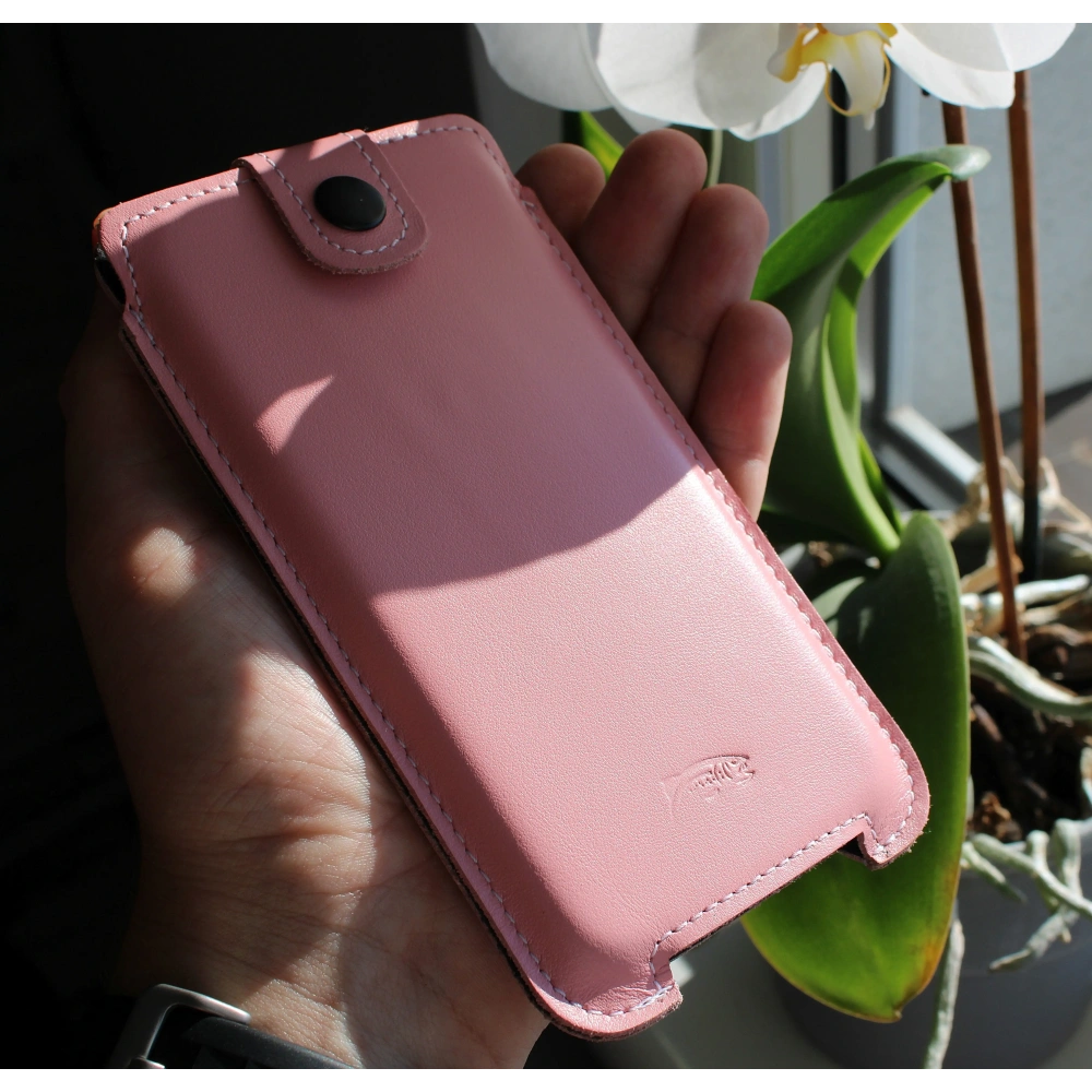 Wholesale LURESKO SOFIJA XXL leather case universal with a strap (red smooth with white thread) - LUR80 - {ean13} - Hurt