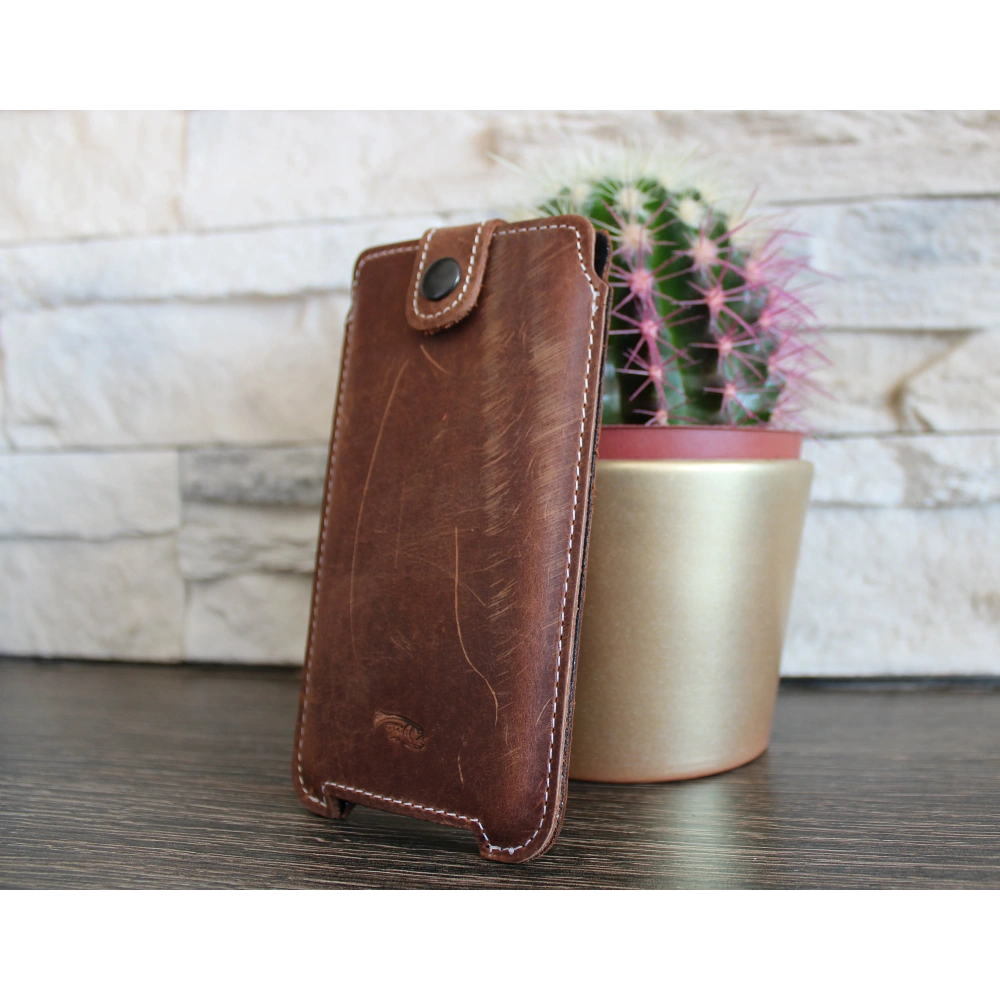 Hurtownia GSM - LURESKO SOFIJA XXL Ledertasche universal mit Riemenverschluss (schwarz glatt mit weißem Faden) - LUR81 - {ean13} - Hurt