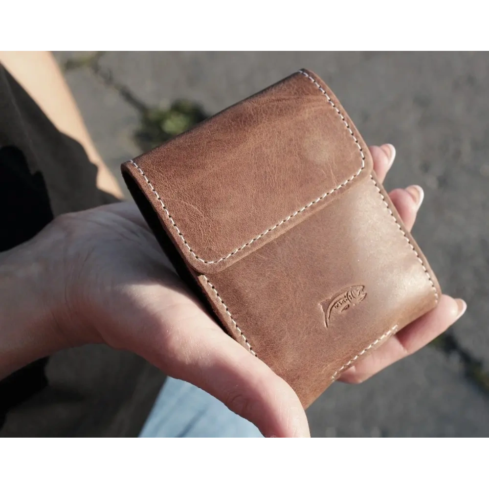 Hurtownia GSM - LURESKO HECTOR FLIP M kožené pouzdro na krk/kapsu/pás pro Flip modely (vintage hnědá s bílou nití) - LUR118 - {ean13} - Hurt