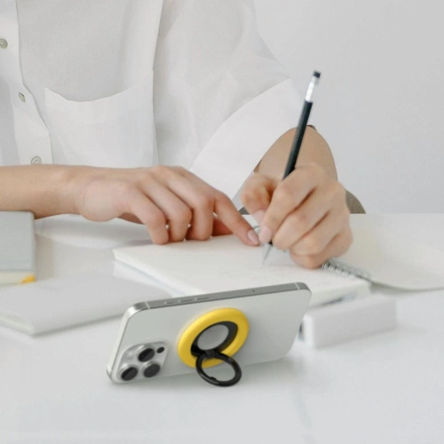 Uchwyt magnetyczny Spigen Nano Pop MagSafe Phone Ring Mango Yellow