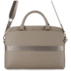 Hurtownia GSM - Guess Buzunar cu fermoar texturat Logo triunghi 15" maro - GUE4511 - {ean13} - Hurt