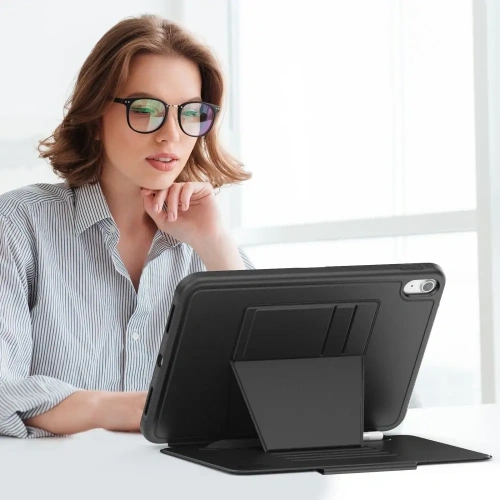 Etui z klawiaturą Tech-Protect SmartCase Pen Armor Apple iPad Air 10.9 2022 (5. generacji) / iPad Air 11 2025 (7. generacji) Black