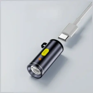 4smarts Explorer 4-in-1 accessory set USB-C keychain cable, USB-C / USB-C adapter, USB-C lighter, USB-C flashlight black