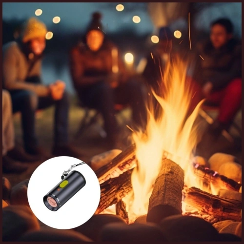 Zestaw akcesoriów 4w1 4smarts Explorer kabel brelok USB-C, adapter USB-C / USB-C, zapalniczka USB-C, latarka USB-C czarny