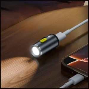 4smarts Explorer 4-in-1 accessory set USB-C keychain cable, USB-C / USB-C adapter, USB-C lighter, USB-C flashlight black