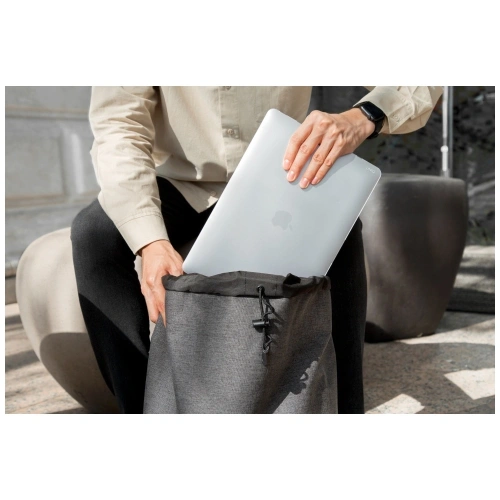 Etui UNIQ Vero do Apple MacBook Pro 14" 2021-2025 (M1/M2/M3/M4/M5) przezroczysty