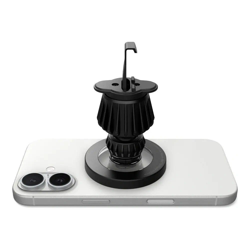 Uchwyt samochodowy na kokpit / do kratki Spigen MFT13 Magnetic MagSafe Dashboard & Vent Car Mount Silver