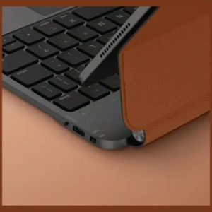 Etui UNIQ Venno Pro Magnetic Smart z klawiaturą do Apple iPad Air 11" 2024/2025 / iPad Air 10.9" 2022/2020 / iPad Pro 11" 2022/2021 caramel