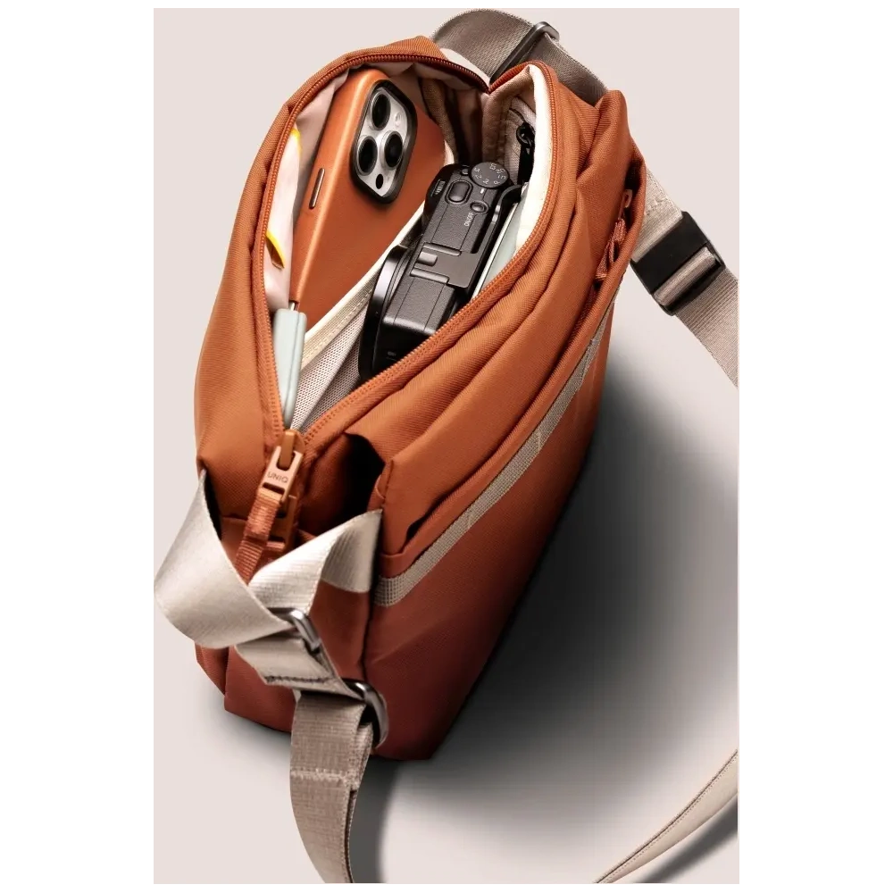 Torba Crossbody UNIQ Denver 5L czarny