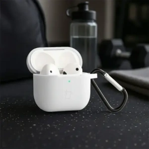 Silikonowe etui z karabińczykiem Bizon Case Headphone Silicone do Apple AirPods 3 białe