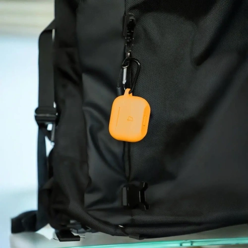 Silikonowe etui z karabińczykiem Bizon Case Headphone Silicone do Apple AirPods Pro 2 marchewkowe