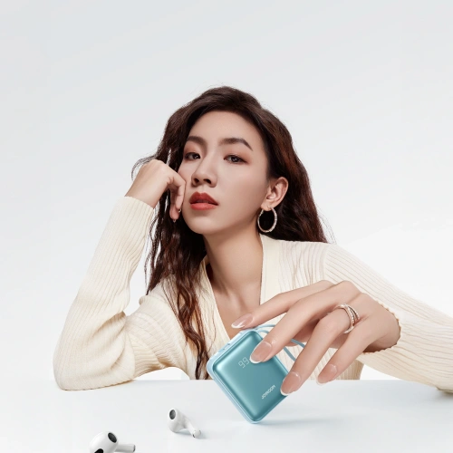 Powerbank Joyroom JR-PBF27 22.5W 10000mAh z wbudowanymi kablami USB-C, Lightning niebieski