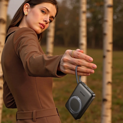 Powerbank bezprzewodowy Joyroom JR-PBM02 22.5W 10000mAh USB-C, MagSafe z wbudowanym kablem USB-C czarny