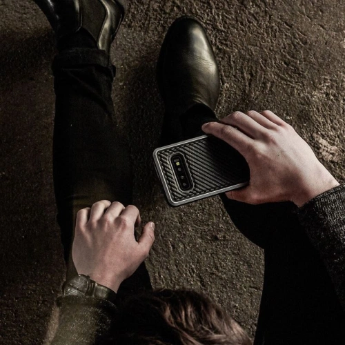 Etui aluminiowe X-Doria Defense Lux Samsung Galaxy S10e (Drop test 3m) (Black Carbon Fiber)