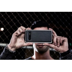 X-Doria Defense Lux - Aluminum Case for Samsung Galaxy S10e (Drop test 3m) (Black Carbon Fiber)