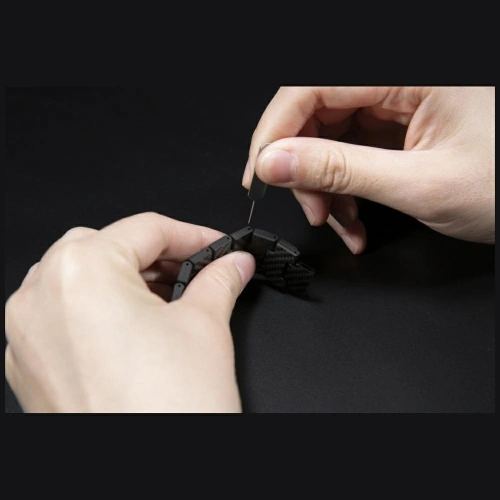 Pasek PITAKA Carbon Fiber Modern do Apple Watch 1/2/3/4/5/6/7/8/9/10/11/SE/SE 3/Ultra/Ultra 2/Ultra 3 czarno szary