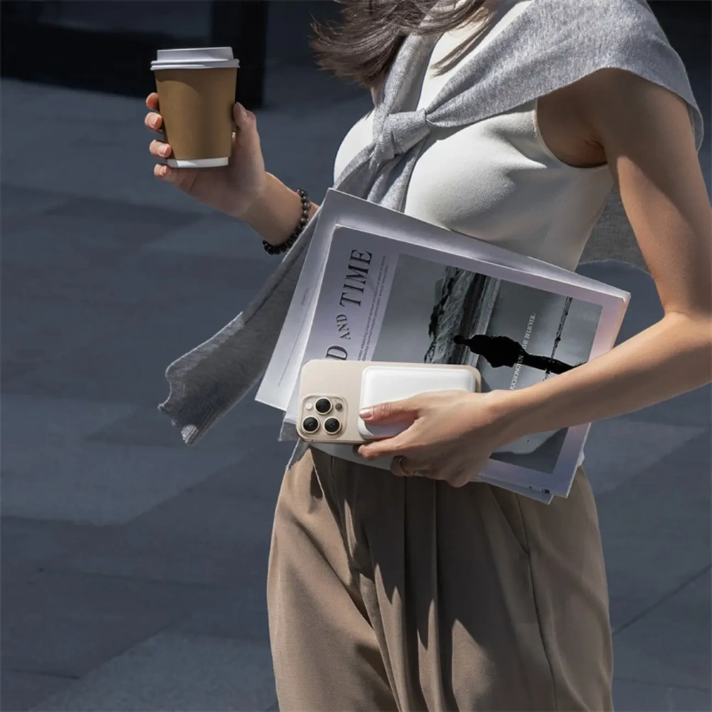 Powerbank Baseus EnerFill FM11 Ultra-Mini 10000mAh 22.5W kompatybilny z MagSafe + kabel Baseus Simple USB-C 20V 3A 30cm biały