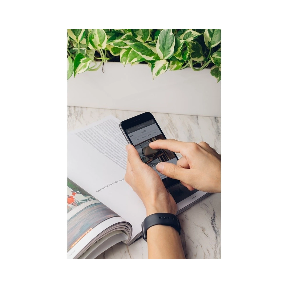 Hurtownia GSM - Hybrydní sklo Moshi AirFoil Pro Apple iPhone SE 2022/SE 2020/8 (černý rámeček) - MOSH093BLK - {ean13} - Hurt