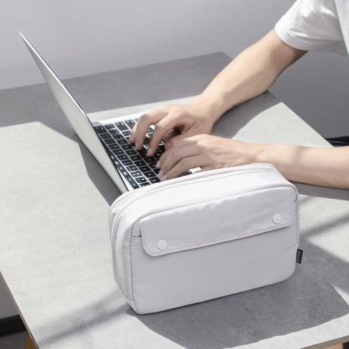 Etui Baseus Track na akcesoria, wstrząsoodporne, wodoodporne 225x140x55mm (białe)