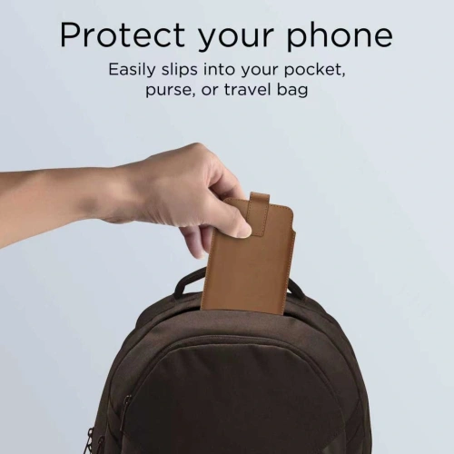 Stylowa wsuwka Tech-Protect SM65 na tle naturalnym, ukazująca jej design.